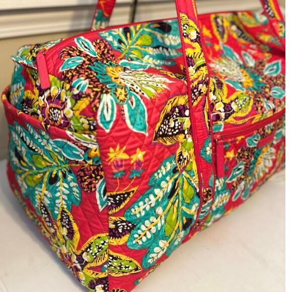 Vera Bradley Bag Red Multi Floral Quilted Duffle Weekender Travel Bag - Picture 12 of 14